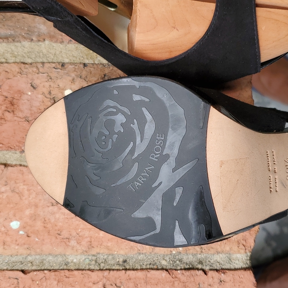 Taryn Rose peep toe heels - Picture 7 of 8